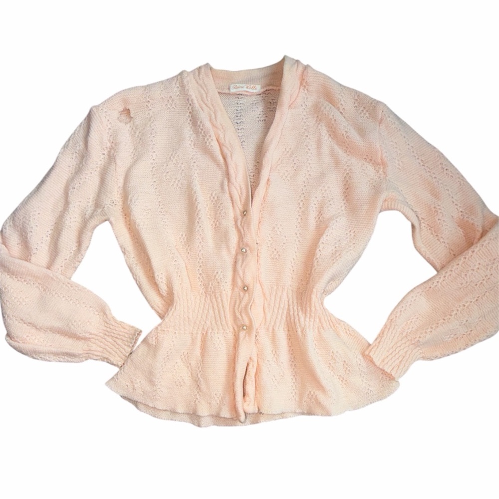 💗Vintage peach acrylic babydoll sweater with pearl buttons *flaw*